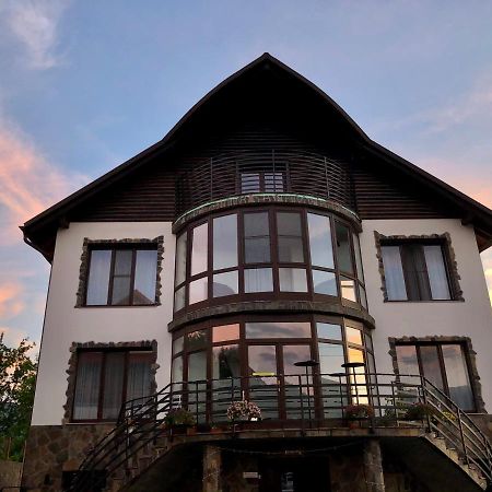 Vila Fan Confort Vişeu de Sus Esterno foto